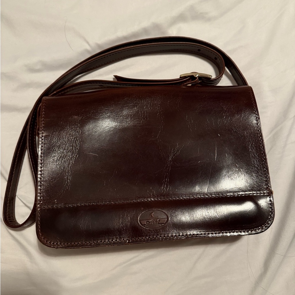 Elegant Brown Leather Messenger Bag
